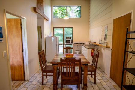 Old-Macs-Studio-Kitchen